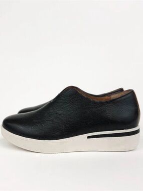 Kenneth Cole Hanna Sneaker | black | size 8